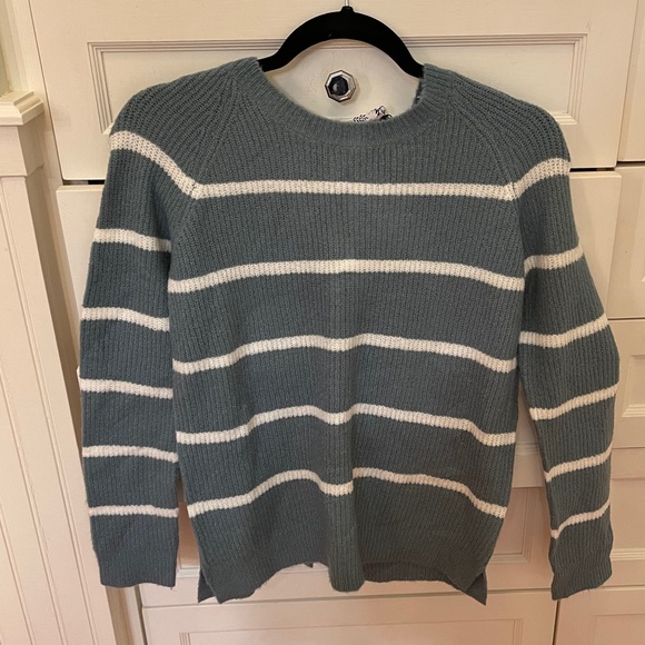 Pink Rose Sweaters - Sweater so comfy and cute.